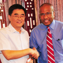Presidents Zhao Jinzhou and Harry L. Williams